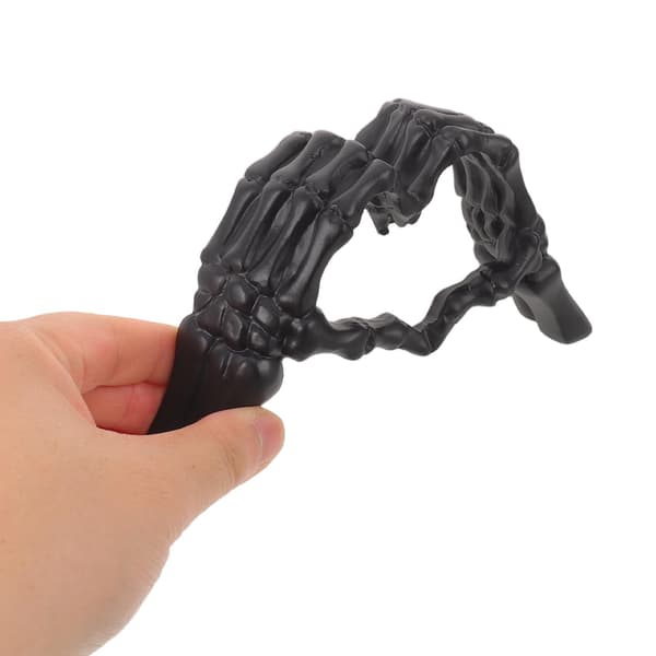 Hjerte-kranium skrivebordsfigur i harpiks, sort, gotisk Halloween-boligindretning, håndhjerte-pynt Black