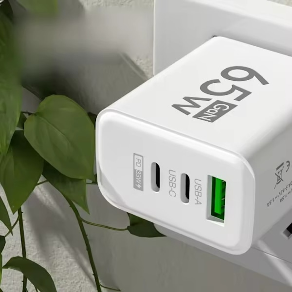 GaN Typ C PD Laddare med 3 USB-portar Laddningsadapter för iPhone 15 14 Xiaomi Samsung Universellt Kompatibel White EU +1m CC