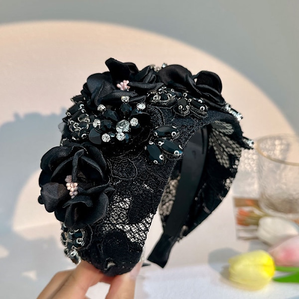 Stora Breda Tjocka Pannband med Blommor för Kvinnor Mode Blommig Kristallpärla Sten Strass Dekorativa Broderade Hårband för Flickor Black