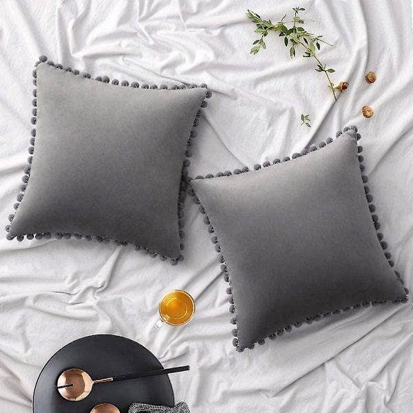 Paket med 2 Sammets-kuddfodral Pompom Dekorativa örngott Solida mjuka kuddfodral Med Poms Fyrkantig För Soffa Soffa Sovrum Bil 18x18tum Da 22 x22 Grey