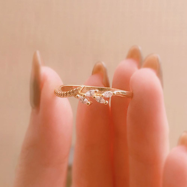 Dammode Bladform Marquise Cut Cubic Zircon Inlagd Finger Ring Smycken Golden US5