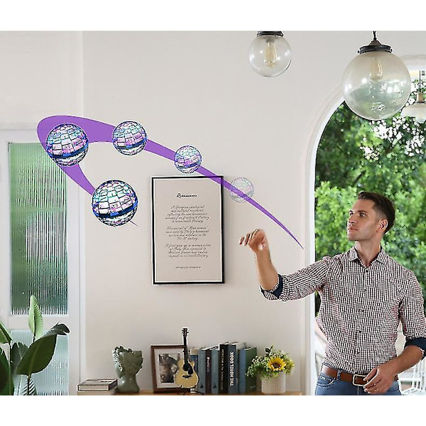 Flying Ball Boomerang Magical Drone Fly Spinner Legetøj Pink