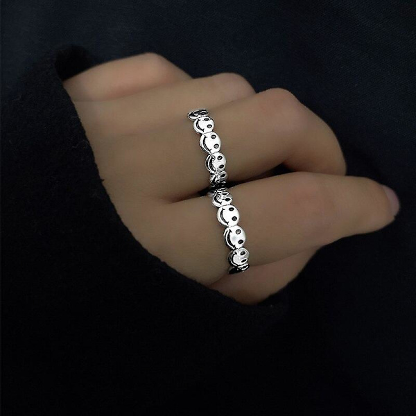 Mode 2 st Silverfärg Glada leende ansikte öppna ringar för kvinnor 2021 punk hip hop justerbar ring mode smycken present