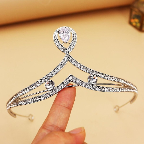 Zirkon Kvinnor Kronlegering Rhinestone Bröllop Håraccessoarer Bröllop Tiara