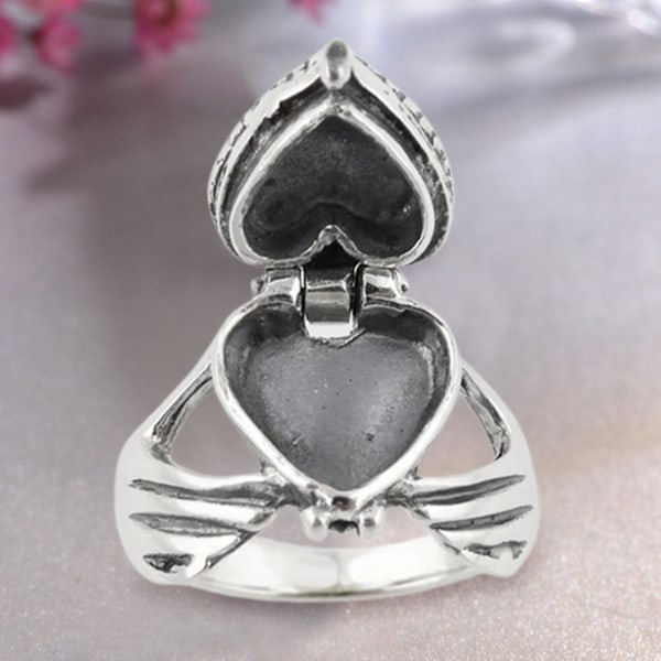 Kvinnerring holder et hjerte som kan åpnes Tilbehør Mote Utseende Bright Luster Fingerring til bryllup Silver US 10