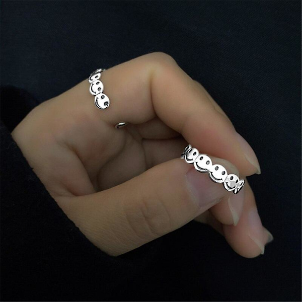 Mode 2 st Silverfärg Glada leende ansikte öppna ringar för kvinnor 2021 punk hip hop justerbar ring mode smycken present