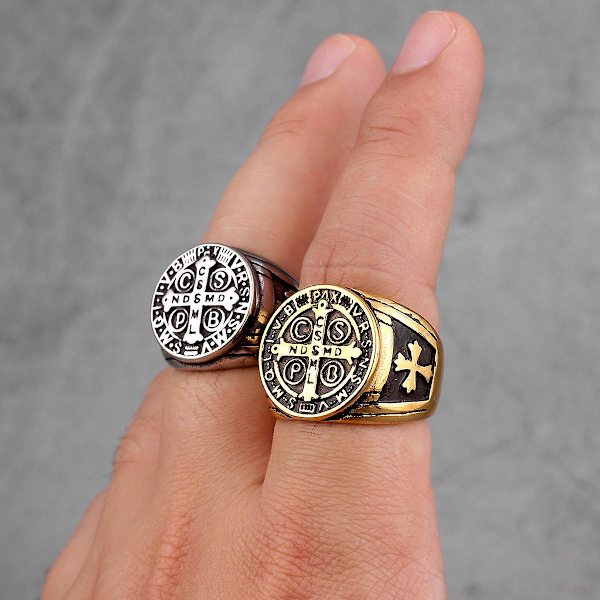 Exorcism Saint Benedict Cspb Cross Miesten Sormukset Punk Hip Hop Poikaystävälle Miesten ruostumattomasta teräksestä valmistetut korut GoldBlack