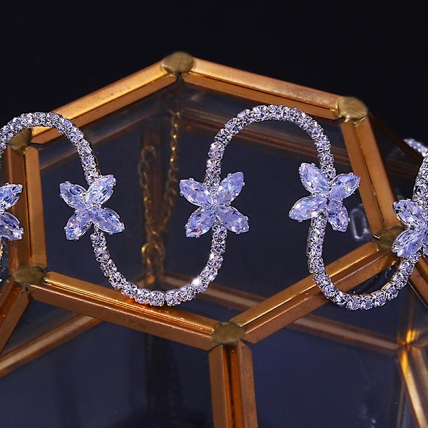 Glittrig hårslinga Rhinestone brudhårband med blomdekor Justerbar legeringshårtillbehör Silver