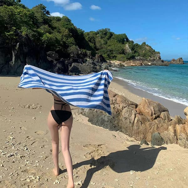 Kvinnor 3D Blommig Triangulär Baddräkt Låg Midja Halterneck Trosor Baddräkter Triangulär String Baddräkt för Strand Pool Svart M