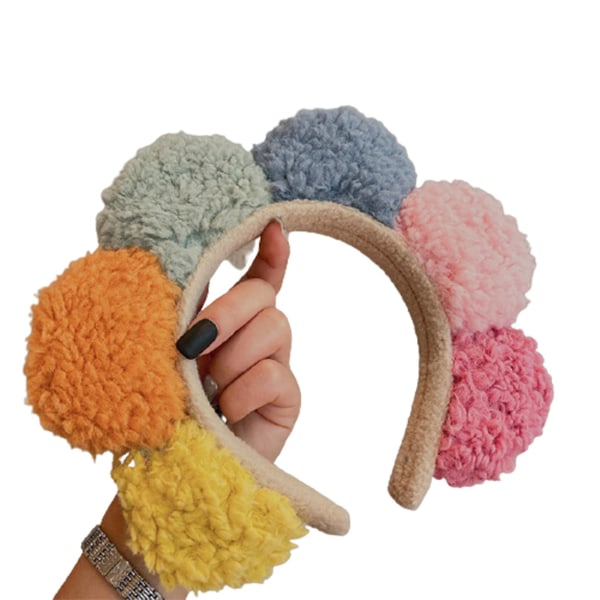 Huvudbåge med färgad plysch Pom Pom hårband för flickor Söt huvudbonad Tillbehör för ansiktsrengöring Multicolour