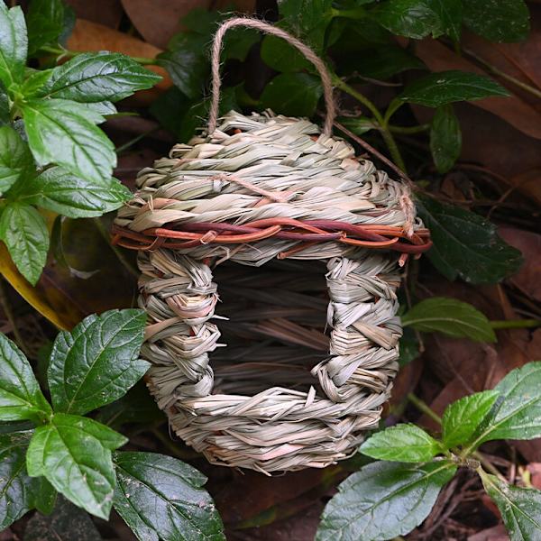 Piece Woven Bird Nest, handgjort fågelbo för små fåglar som kolibrier, chickadees, utomhus fågelholkar