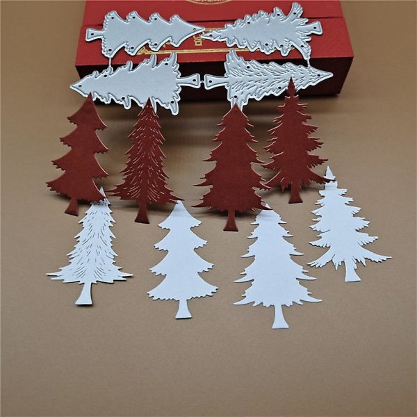 Metalliset puuleikkaukset korttien tekoon, joulukuusikortti
