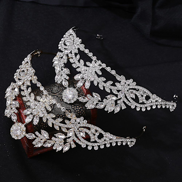 Kronsmycken Brudbröllopstillbehör Enkel Legering Diamant Brudklänning Smycken All-match KC Gold White Zirconium