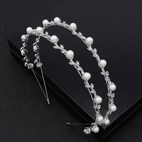 Ylelliset metalliseoshiustarvikkeet Pearl Decoration -hiuspanta naisille