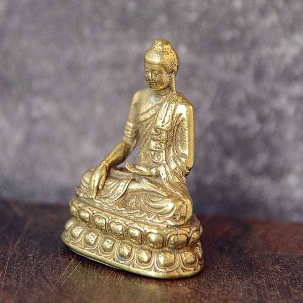 Bärbar Buddhafigur Fint utförande Mässing Sakyamuni Form Realistisk Buddhaskulptur för hem