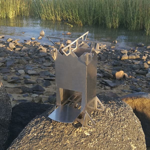Bärbart hopfällbart vedspis i rostfritt stål för utomhuscamping, vandring, picknick, grillning och matlagning