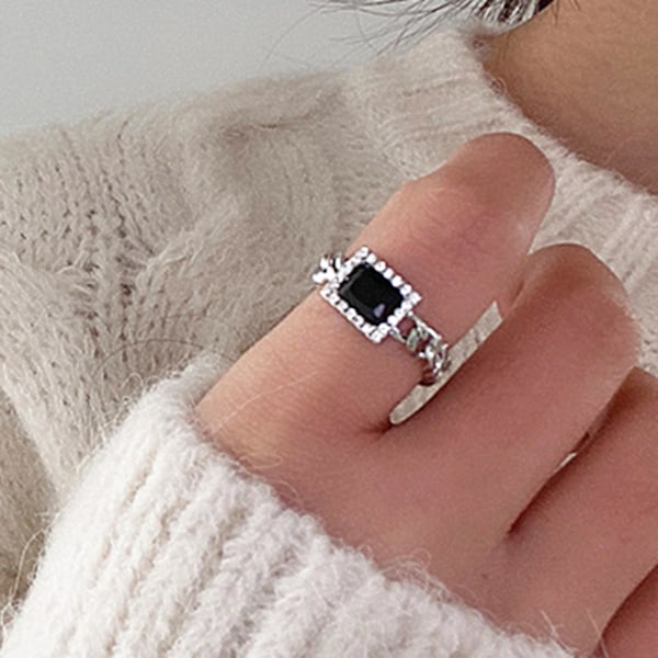 Ring Fransk Stil Delikat Metall Grön Zircon Chain Ring För Club Silver