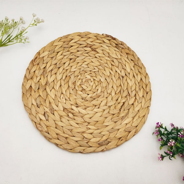 Dekkematte (vevd vannhyasint) - 38 cm - vaskbar - rund, naturlig farge,