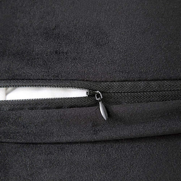 Paket med 2 Sammets-kuddfodral Pompom Dekorativa örngott Solida mjuka kuddfodral Med Poms Fyrkantig För Soffa Soffa Sovrum Bil 18x18tum Da 26 x26 Black