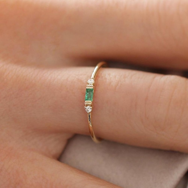 Kvinnor Cubic Zirconia Inläggningar Band Finger Ring Bröllop Förlovning Smycken Present Green US 9