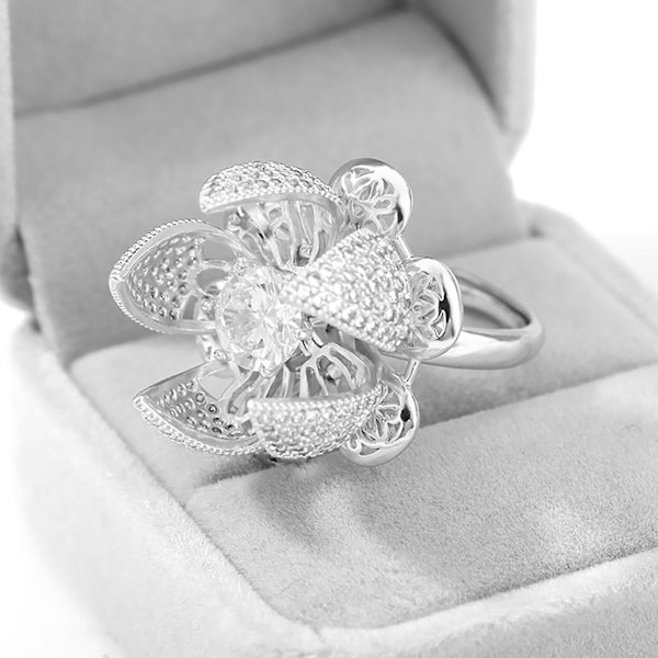 Kvinner Hul Åpen Ring Åpning Lukke Blomst Zircon Roterende smykkegave Silver