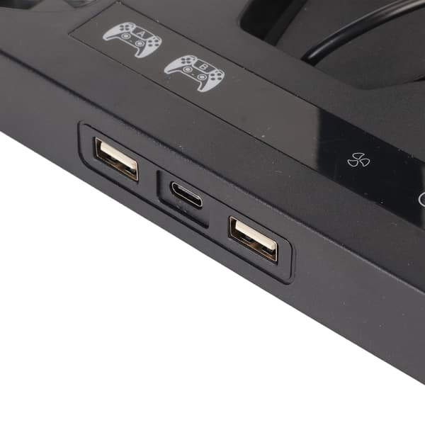 PS5 Vertikal Stand med Køleventilator Hovedtelefonholder 2 Controller Opladere 15 Spil Disk Slots til PS5 Konsol