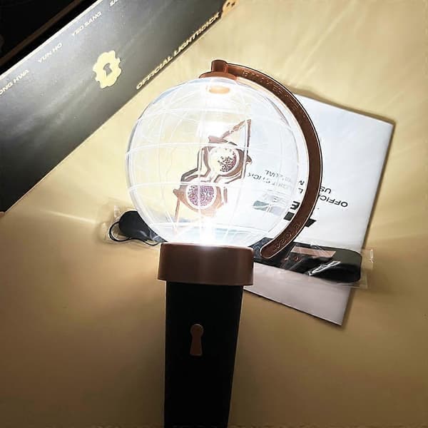 Lightstick Globe Håndlampe Koncertlampe Hiphop Party Light Stick Fans Samling Legetøj Gave Ingen Bluetooth