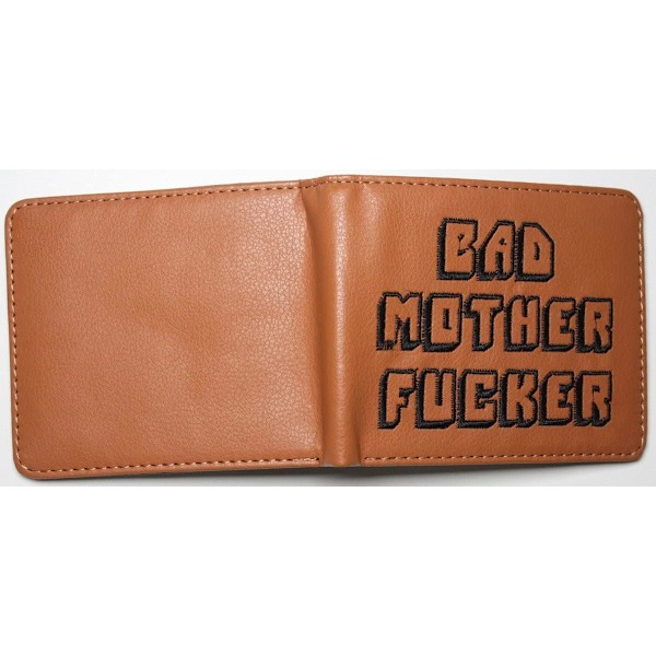 BAD MOTHER F***ER Pulp Fiction Nahkakorttikotelo Miehille, Kirjailtu, Ruskea, Monivärinen, 11.5x9 cm (4.5''x3.5'') Brown