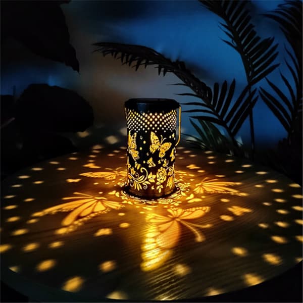 Solar Lanterne Utendørs Hengende Solcellelamper Metall Retro Lanterne Butterfly
