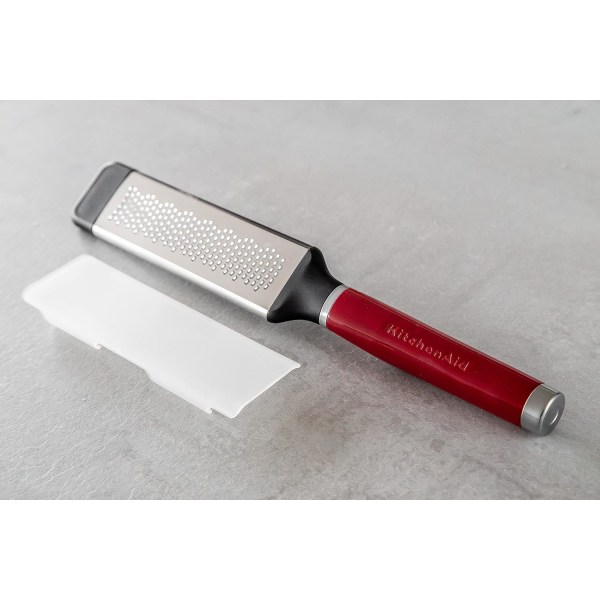 d Core Fine Etched Grater, Empire Red, 12.4 tuumaa, ruostumaton teräs, KAG321OHERE, DX261 Fine Grater Tin Opener