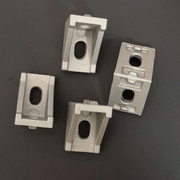 Crday 25p 2028 Aluminiumhjørnebeslag til 2020-serien Slot 6mm EU Aluminiumsprofiler Gave