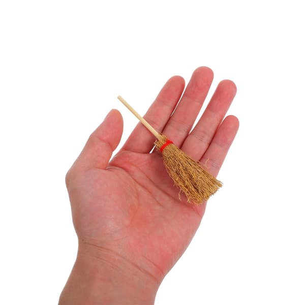 Sæt med 50 miniaturekost til dukkehuse, miniaturekosteskafter, hekse-cosplay-tilbehør, trækoste