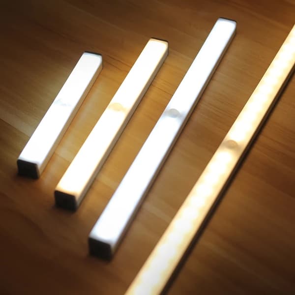 Magnetisk nattlampe med bevegelses- og lyssensor, 21 cm