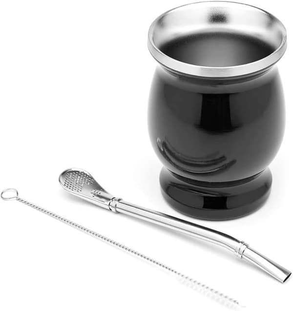 Yerba mate -teekuppi musta