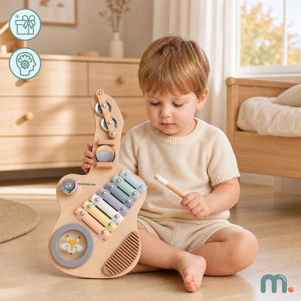 Mamabrum sensorisk gitarr i trä med xylofon, trumma och bjällror