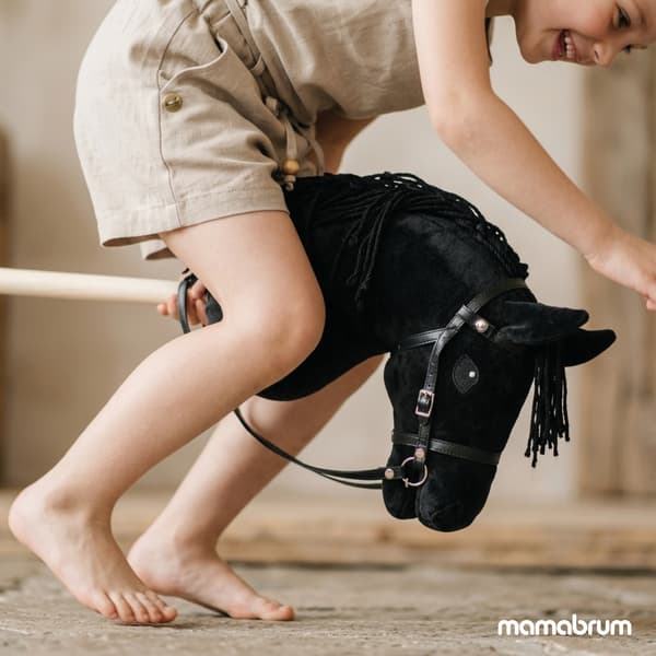Hobby Horse kæphest til børn 68 cm sort Mamabrum