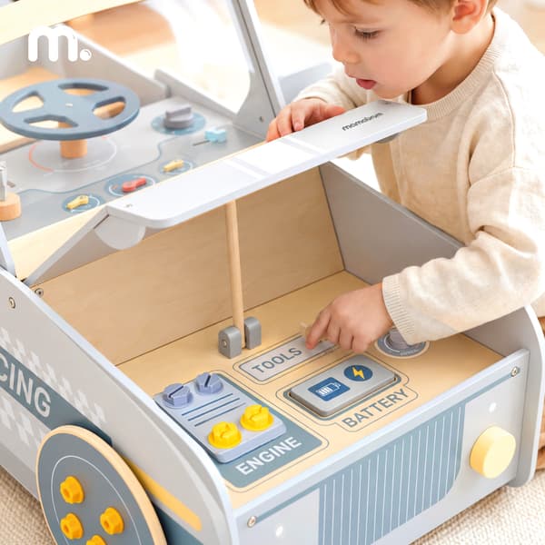 Träbil för barn, Mamabrum, MAM371, interaktiv cockpit och verkstad