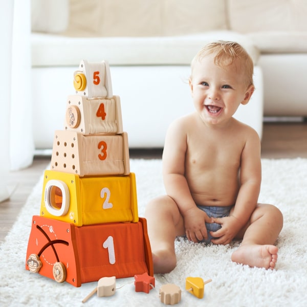 Montessori-pedagogisk träpyramid - formsortering, labyrint, siffror