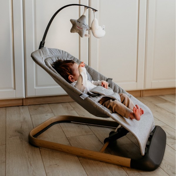 Moby-System LILY 2-in-1 Vauvaystävällinen Keinutuoli
