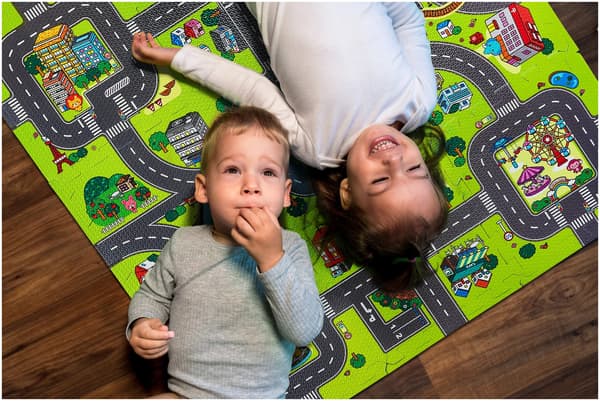Moby-System vaahtopalapeli EVA-matto 90×90 cm – kaupunki