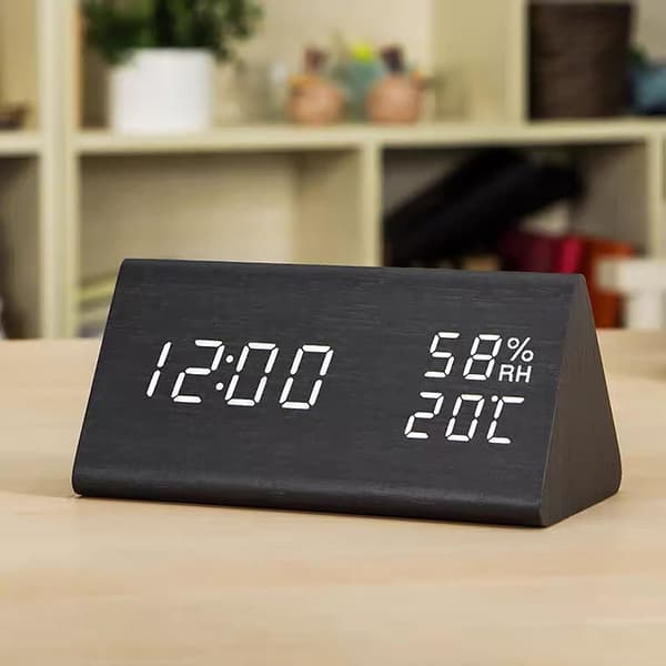 Multifunktionell röststyrd väckarklocka, energibesparande ABS-bordsklocka med tydlig LED-display för hemmets sovrum