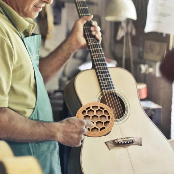 Ljudhålsöverdrag i trä för gitarr för klarare ljud, akustisk del