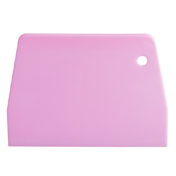 Liten plastbenkskrape, rosa, matkvalitet, for baking av kake sjokoladedeig