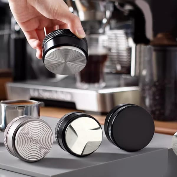 58 mm kaffedistributør, rustfritt stål, 3-bladet, nivelleringsverktøy for bedre espresso
