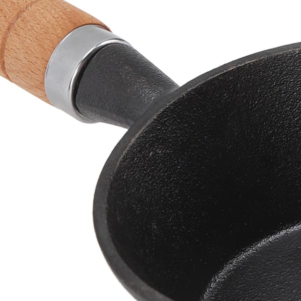 Mini stekepanne i støpejern for egg, forhåndskrydret, solid trehåndtak, 11x5cm, innendørs og utendørs