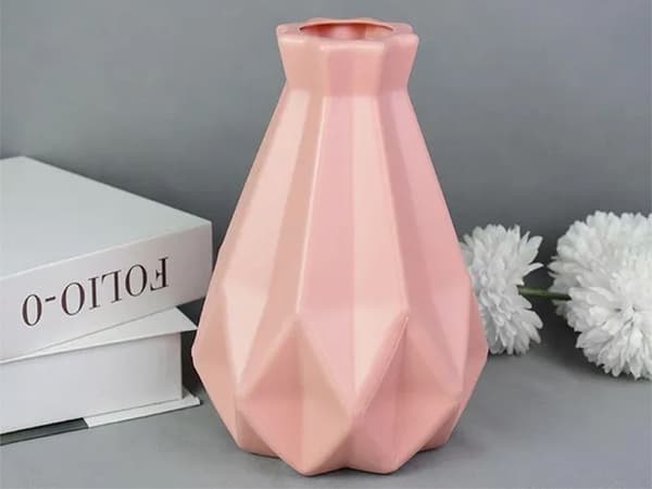 Skandinavisk Plastvas 20 cm, Modern Minimalistisk Inredning, Okrossbar Blomvas