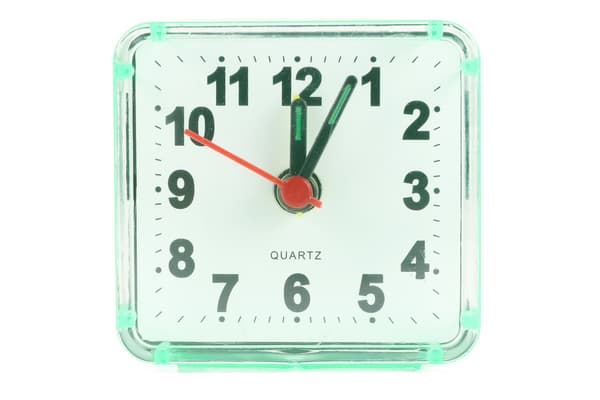 Kompakt analog väckarklocka, plast, liten reseklocka, 6x6x3 cm