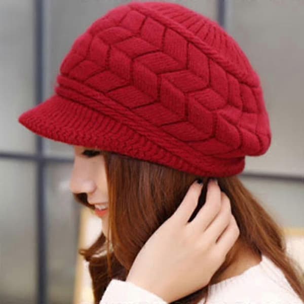 Virkmössa för kvinnor, stickad fleece Baker Boy Peaked Beanie Vintermössa Wine Red