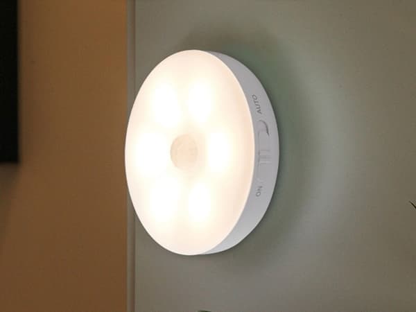 LED Natlampe med Bevægelsessensor, Skumring til Daggry, Trappelys, Genopladelig, Klæbende