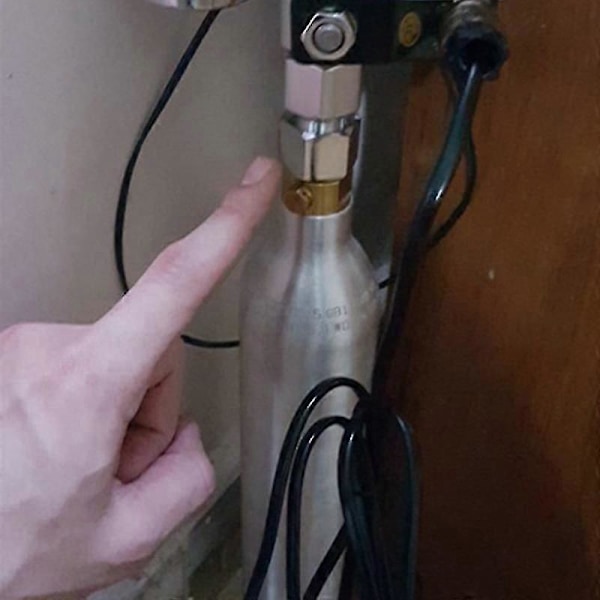 1x Co2-säiliöadapteri Messinkisylinteri Naaras Cga 320 Uros W21.8 Muunninliitin Co2-säädin O[HK] silver